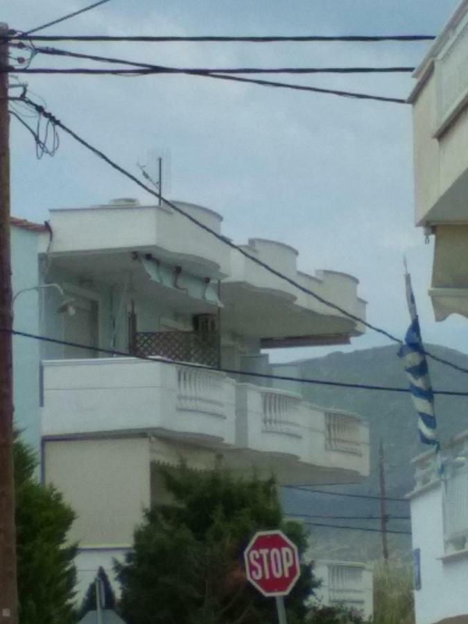 Sea And Sky Apartment Néa Péramos Bagian luar foto